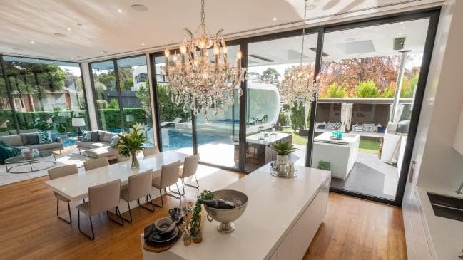 Balwyn North mansion: Agnes Ave house sets suburb record price