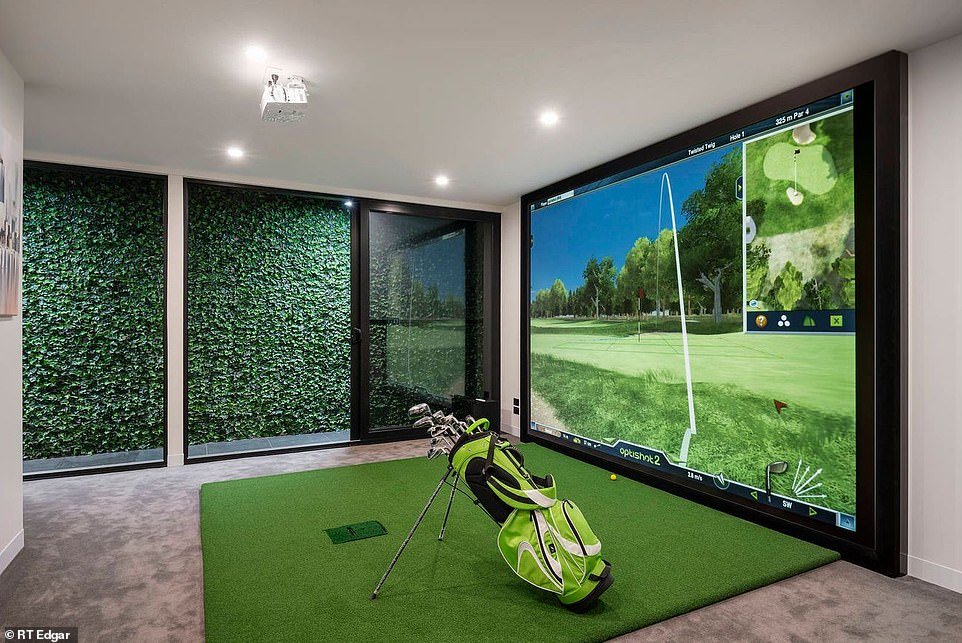 Inside the Ultimate Lad Pad